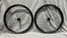 Bontrager TLR Wheelset 700c 142 / 12mm 100mm / 15mm TA Centerlock 11 Speed picture