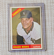 Topps 1966 Roger Maris #365 Base Set Baseball Card New York Yankees picture