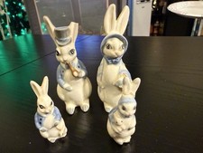 VTG 1940-50’s RARE Wade England Porcelain Rabbit Family figurines AS IS picture