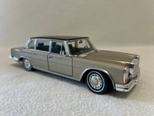Welly 1:24 1963 Mercedes Benz 600 Diecast Model Racing Car NEW IN BOX picture