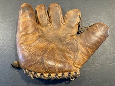 Antique 1930-40's? GoldSmith Claude Passeau #G10 Rare Left Handed Baseball Mitt picture