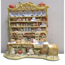 Vintage Brambly Hedge Mini Kitchen Hutch Figurine Rustic Farmhouse Resin 5 inch picture