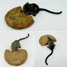 Antique Star Brand Biscuit Advertising Figural Mouse Cast Iron Paperweight picture