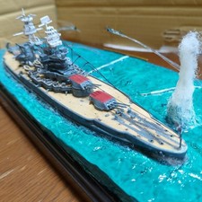 1/700 USS Arizona Pearl Harbor Attack Diorama Built Painted with Display Case picture