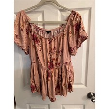 torrid Dusty Rose Floral Peasant Tunic picture