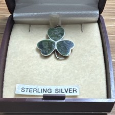 Vintage Connemara Marble Sterling Silver Shamrock Pendant Ireland Boxed picture