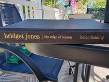 BRIDGET JONES the EDGE of REASON  Fielding 2000 First American Edition Good picture
