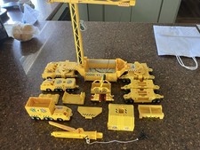 Hot Wheels Vintage Mattel 1996 Mega Rig Construction Site Playset W/extras picture