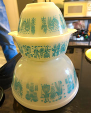 Vintage Pyrex Amish Butterprint Turquoise & White Mixing Bowls – Set of 3 picture