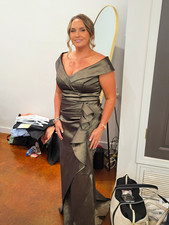 Xscape Women's Green Satin Off-Shoulder Ruched Mermaid Long Formal Gown Sz 12 picture
