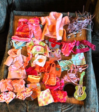 Manhattan Groovy Girls Clothing, Wardrobe, Horse, Sleeping Bags, Chairs and Pets picture