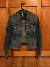 Levi’s Classic Medium Wash Denim Jacket - Women’s Size Small NEVER WORN picture