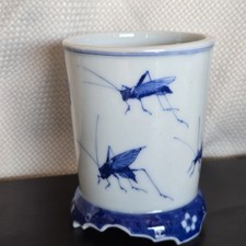 Chinese Blue White Porcelain Brush Pot Bitong Hand Painted Insects 4.5