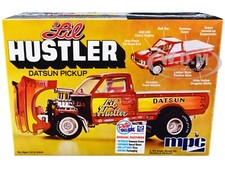 SKILL 2 MODEL KIT 1975 DATSUN PICKUP 