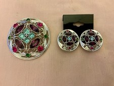 Pin & earring set marked picture