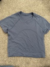 Lululemon Women's Short Sleeve Blue Cropped Shirt Size 2 picture