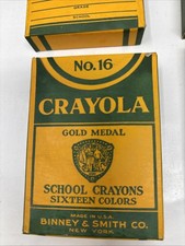 Pack Of 16 Unused Crayons Vintage 1940-1945 Crayola Gold Medal School No 16 NOS picture