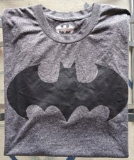 Batman Logo T-Shirt Large Gray Silver NEW DC Comics Graphic Tee Deadstock OOP picture