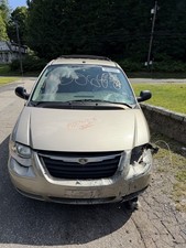 Passenger Right Fender Fits 01-07 CARAVAN 53123 picture