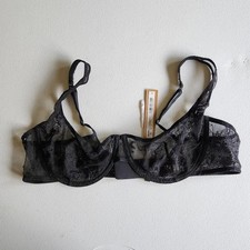 NWT. SKIMS Lace Fits everybody picture