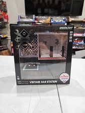 Greenlight Mechanic’s Corner Chevron Gasolines Vintage Gas Station Diorama New picture