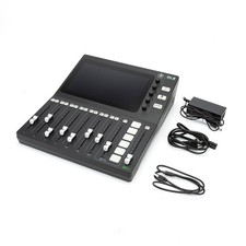 Mackie DLZ Creator Adaptive Digital Mixer  SKU2023455 G2U picture