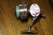 Vintage Langley Spin DeLuxe Model 830 Fishing Reel picture