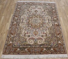 Handknotted Wool & Silk Rug - 4'10