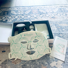 Omnilux Contour Face LED Light Therapy Mask Anti-Aging Silicone Portable picture