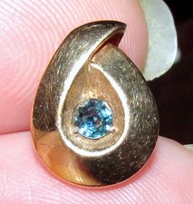 Cute Vintage 15mm Gold 18k Tear drop pendant with Round Blue sapphire 1.93 grams picture