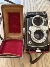 Yashica Yashica-D Vintage TLR 120 Film Camera Black w/ Leather Case Strap picture