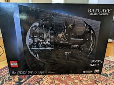 LEGO DC Comics Super Heroes Batcave Shadow Box (76252) New & Factory Sealed picture
