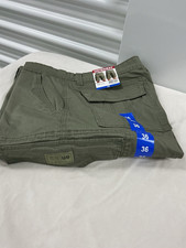 UNIONBAY Men’s Green Solid Cargo Shorts w/ Cargo Pockets Logo Accent picture