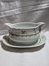 Heinrich Chambord Gravy Boat or Sauce Bowl with attached Underplate, 8 1/4