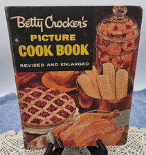 Vintage 1956 Betty Crocker's Picture Cook Book Revised Enlarged 2nd Ed Binder picture