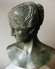 Sculpture, large bust signed by the artist le Cann (1969-) Sculpture,