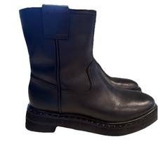 ~EUC~Reformation Alexandra Pull On Round Toe Ankle Boots Size 5 Black Leather picture