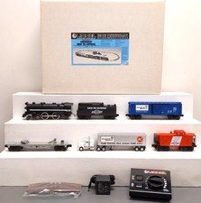 Lionel 6-11822 O Gauge Chevrolet Bow Tie Express Steam Train Set MT/Box picture