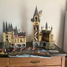 LEGO Harry Potter: Hogwarts Castle (71043). Complete Set . Used Great Condition picture