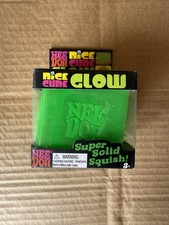 needoh nice cube glow in the dark - green picture