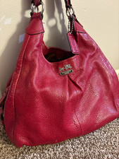 💋Authentic old Coach Bag. Some damages on bottom and strap. Old leather. picture