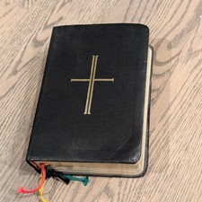 Vintage 1975 The New American Sunday Missal Catholic Leather Gold Gilt 5 Ribbons picture