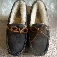 UGG Dakota Moccasin Slipper Suede Sheepskin Lined Slip-On Gray 5 picture