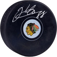 Patrick Kane Chicago Blackhawks Signed Logo Hockey Puck - Frameworth - Fanatics picture