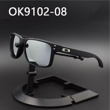 Oakley Holbrook Sunglasses Matte Black Frame Grey Lens UV400 Men Women picture