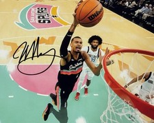 VICTOR WEMBANYAMA - SAN ANTONIO SPURS - Autographed Signed 8x10 Photo w/COA picture