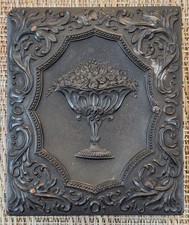 Matching Vase with Flowers Union Cases with Husband and Wife Portraits picture