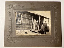 1902 FAMILY STANDING on FARM HOUSE PORCH Cabinet Card Photo picture