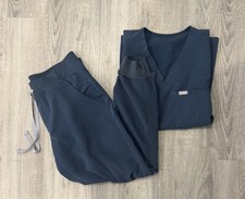 FIGS Women’s Green 2pc Scrub Set V-Neck Top Jogger Pants M Stretch Pockets picture