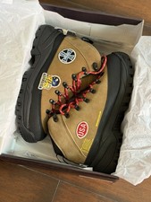 VALE FOREVER CLASSIC HIKERS Size 5 picture